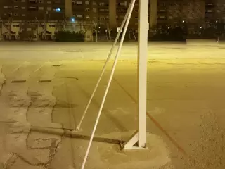 JUEGO 2 TIRANTES CANASTAS PARA ATORNILLAR AL SUELO
