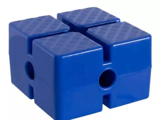 LADRILLO CUADRADO CON SOPORTE PARA PICA Y ARO