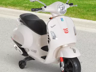 Moto Eléctrica Infantil  VESPA Coche Triciclo para Niños Mayores de 3 Años Carga 25kg Blanco