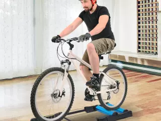 Rodillo de Ciclismo Plegable y Ajustable Rodillo de Entrenamiento para Bicicleta Universal Interior 145x56x10.5cm PREGUNTAR STOCK