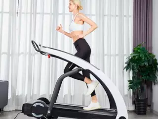 CINTA MOTORIZADA TM 1500  andar correr 15 km/h