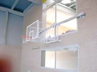 Juegos tableros baloncesto plegables a pared S/3.25m CANASTA