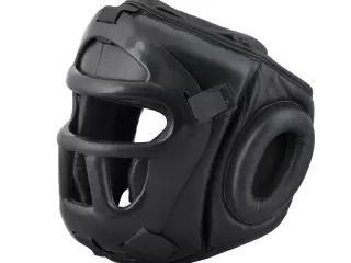 CASCO NEGRO CON MÁSCARA PROTECTORA JUSPORTS PIEL