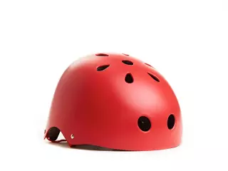 Casco skate junior SKATER Talla M. ROJO