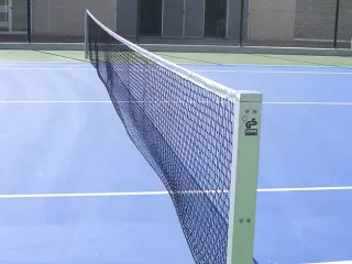 Postes tenis y pádel aluminio. Sección cuadrada
