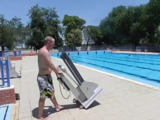 Elevador 400 transportable 150/120 KG GRUA PISCINA