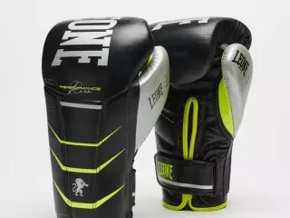 Guantes de Boxeo Leone 1947 “Revo Fluo” Color Negro GN110F