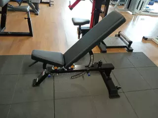 BANCO AJUSTABLE MUSCULACIÓN PROFESIONAL