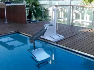 ELEVADOR 600 BATERIA FIJO HASTA 150 KGS GRUA PISCINAS