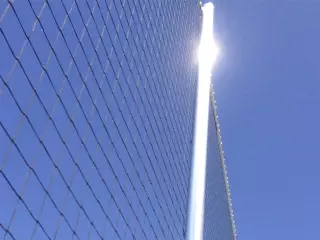 Postes y redes protección campos de fútbol