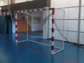 JUEGO PORTERIAS F.SALA/BALONMANO METALICAS TRASLADABLES 80X80MM CON BASE DE TUBO REDONDO