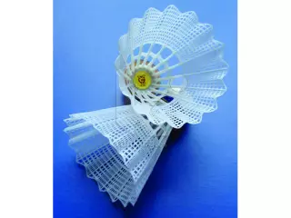 VOLANTES BADMINTON NYLON ULTRA, BOTE 6 UDS.