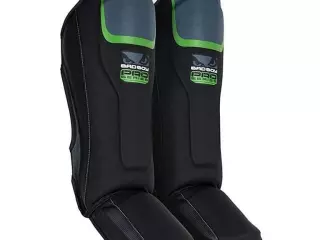 Bad Boy Pro Series 3.0 Thai Shin Guards Negro-Verde espinillera cuero natural