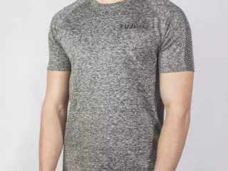 Camiseta SS KnitFit - Hombre. Negro. S