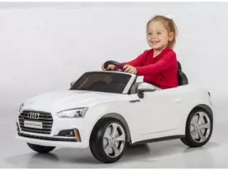 Coche eléctrico- Audi S5 blanco con radio control