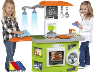 Cocina con luces y planchador