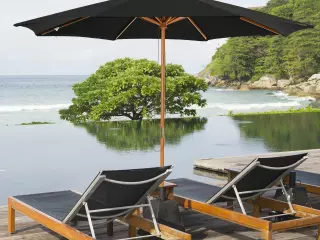 Sombrilla Parasol para Terraza Jardín Piscina Patio Camping de Madera y Tejido de Poliéster Ø300x250 cm Negro
