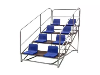 Escalera metálica de jueces de 8 asientos