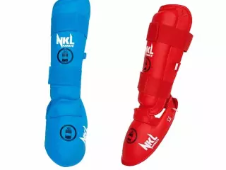 ESPINILLERA CON EMPEINE NKL KARATE "RFEK HOM.