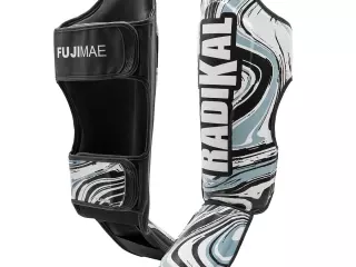Espinilleras con Empeine Radikal. Blanco. M