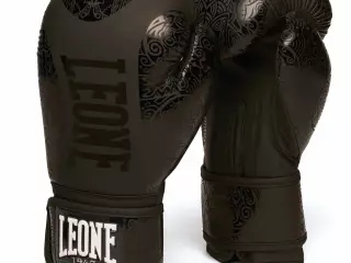 Guantes de Boxeo Leone "Maori" Color negro GN070