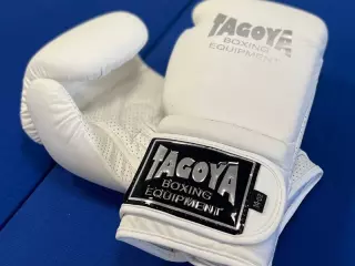 Guantes blancos BOXEO
