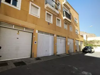 Se vende piso duplex en Aguadulce a 400 metros de la playa