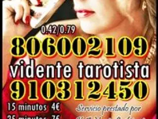 TAROSTISTAS EXPERTAS EN INTERPRETACIÓN DEL TAROT  CON AÑOS D