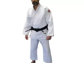 Judogi Progress blanco de competición.650gr