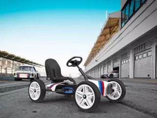 COCHE DE PEDALES BERG BMW STREET RACER (3 A 8 AÑOS) portes gratis