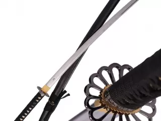 Katana práctica básica afilada.