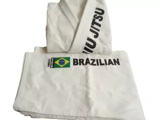 Kimono de Jiu Jitsu Brasileño blanco