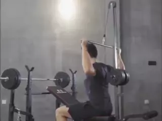 Máquina multifunción de musculación.