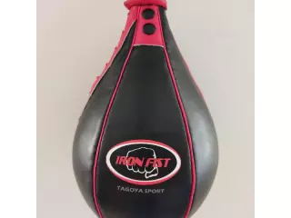 Pera pequeña de piel artificial. BOXEO PUCHING 26 CM