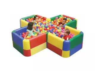 Piscina En Forma De Cruz   Ref  43986500