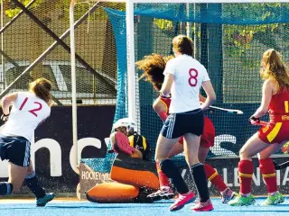 JUEGO 2 REDES HOCKEY HIERBA