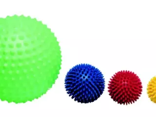 Pelota de pinchos 22 cm. PISCINA