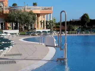 ELEVADOR HIDRAULICO TRANSPORTABLE PK ACERO INOX. AISI-316 GRUA PISCINA