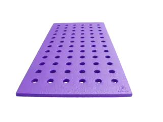 TAPIZ BEBÉ CON ORIFICIOS TERMOCONFORMADO PEQUEÑO. 100X50X2 CM. FLG-E.