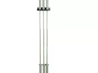 Soporte vertical de pared para tres barras olímpicas