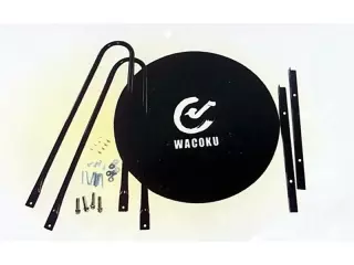 Tabla de puchin con escuadras y tornillería.