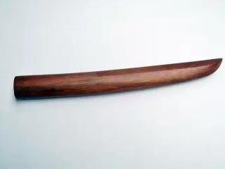 TANTO DE MADERA
