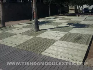 Tarimas de madera con estructura BARES TERRAZAS EXTERIORES