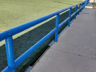 PROTECTORES PARA BARANDILLAS DE CAMPOS DE FÚTBOL
