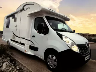 Autocaravana Rimor Katamarano • Cama Isla + Basculante