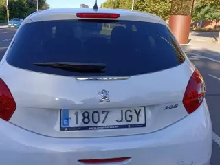 PEUGEOT 208 1.2 VTI