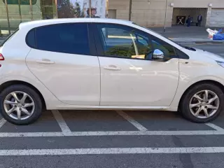 PEUGEOT 208 STILE 1.2