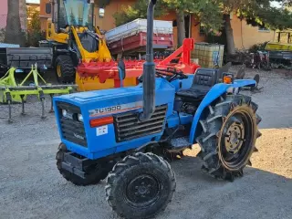 MINITRACTOR ISEKI TU 1900 DOBLE TRACCION.
