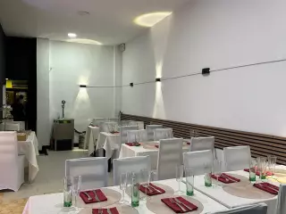 bar restaurante zona creu coberta traspaso