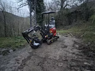 MINIEXCAVADORA HAÜSER XR12-8 CON MOTOR KUBOTA